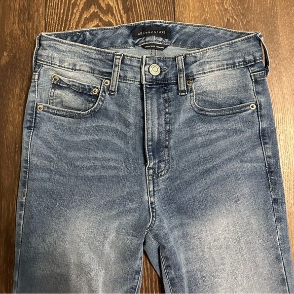Aeropostale Women’s 6 Long Jeans - Picture 2 of 6